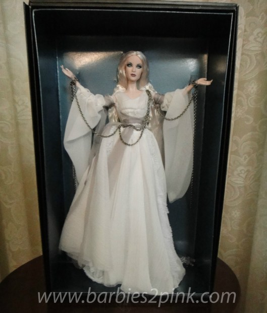 A fantasma na caixa | Foto: Caori 